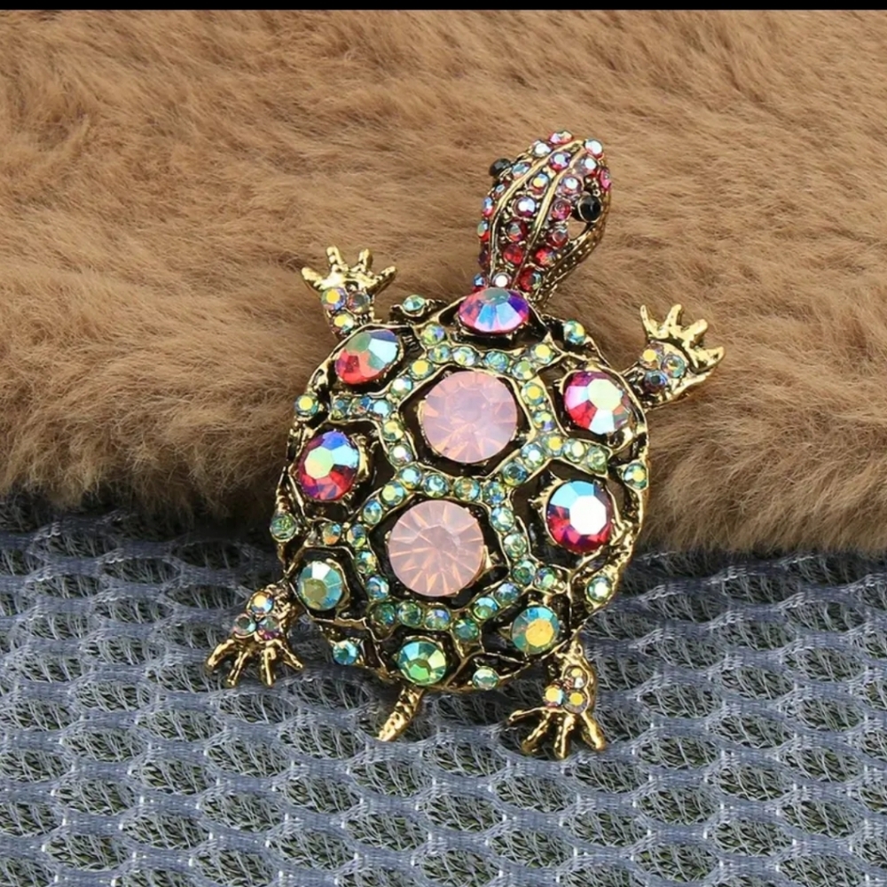 🆕️🐢 RHINESTONE TURTLE BROOCH PIN🐢 - Picture 4 of 7